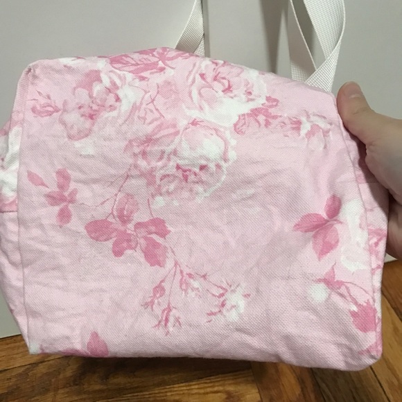 LoveShackFancy x PINK Exclusive NYC Tote Bag - Picture 8 of 8